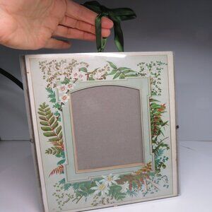 Green Vintage Glass Pane Clip Frame (Frameless style) w hanging ribbon